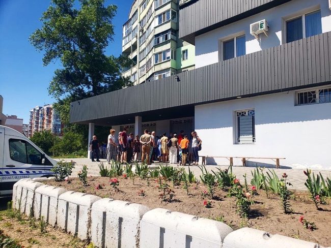 D47221D4-6F55-4BC4-8B44-C6B9C0810DBD